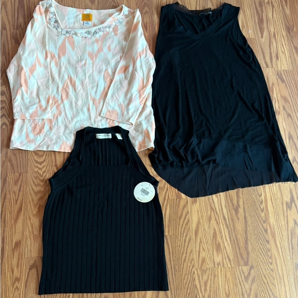 Women’s Lot Of Three Assorted Medium Tops And Assorted Brands